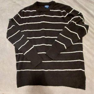 3/$15    Men's XL Arizona Striped Sweater